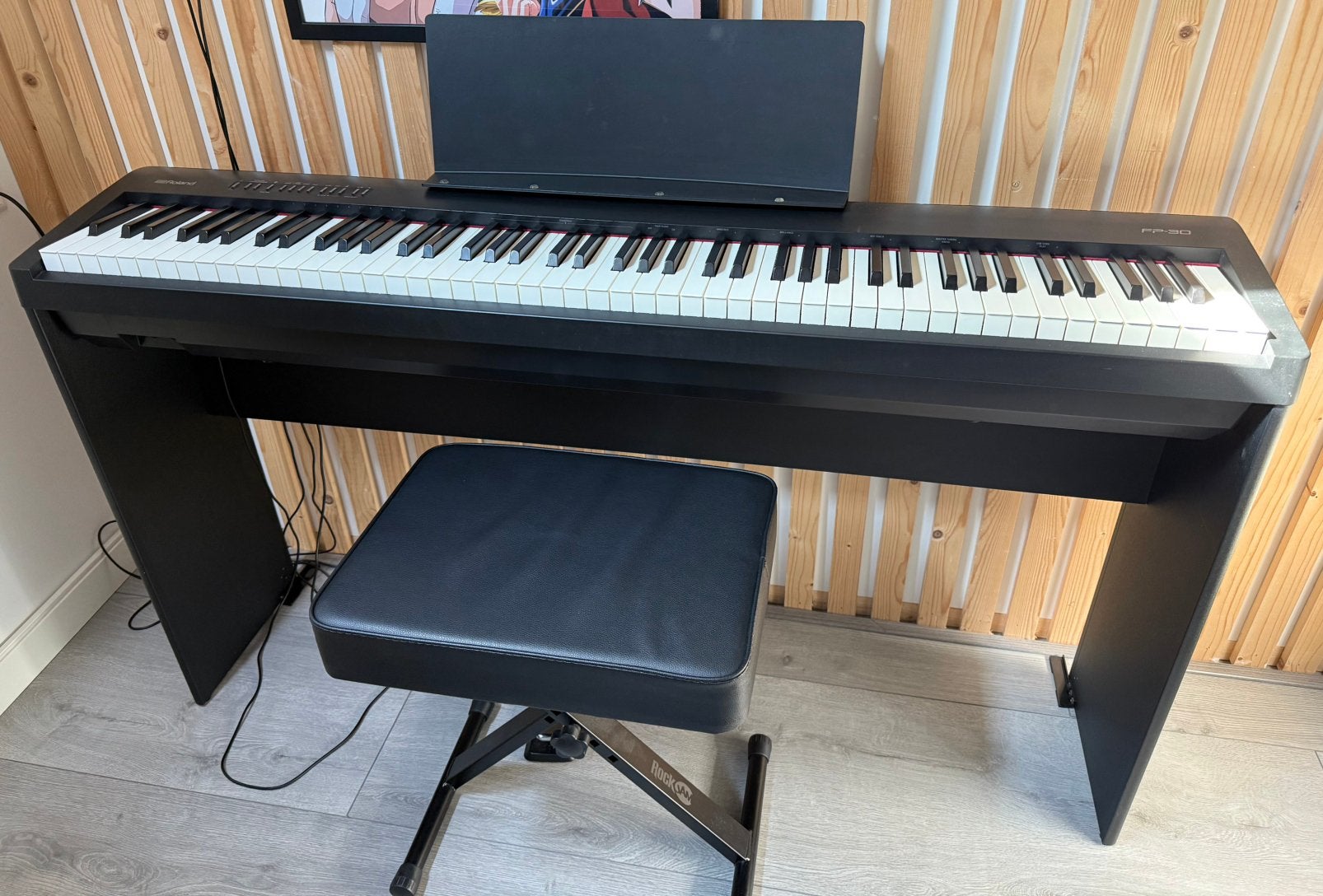 Roland FP30 met meubel, Muziek en Instrumenten, Piano's, Zwart, Ophalen of Verzenden, Zo goed als nieuw, Piano