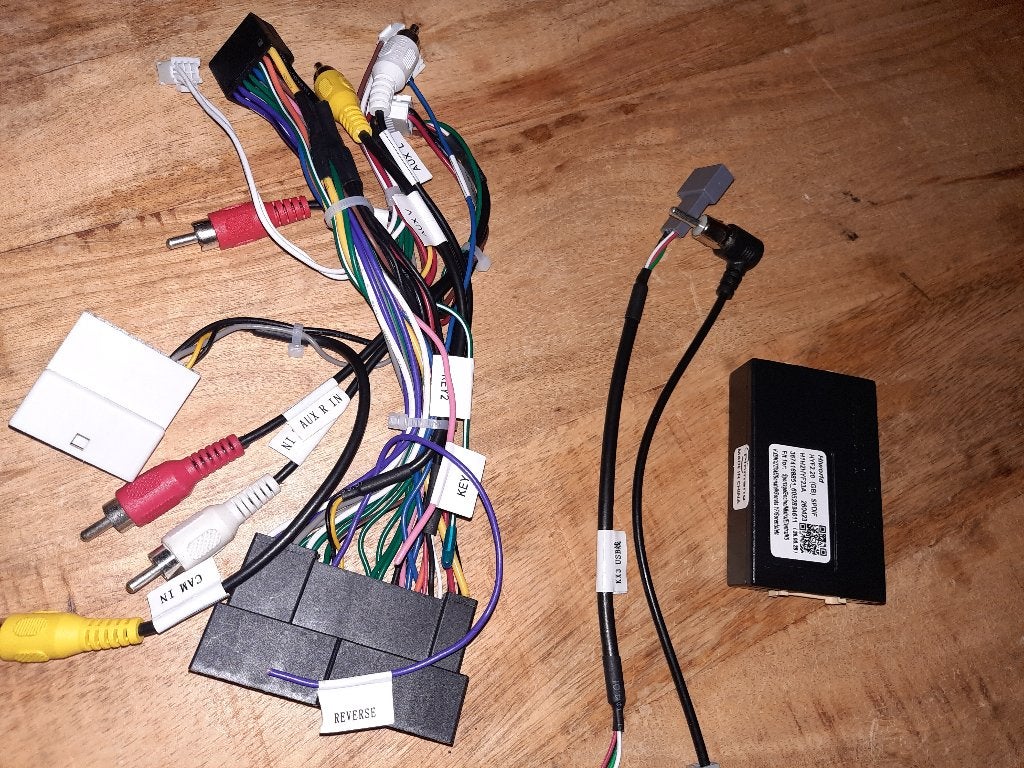 Autoradio Kabelboom + Hiworld CAN-bus Decoder(Hyundai & Kia), Ophalen of Verzenden, Zo goed als nieuw