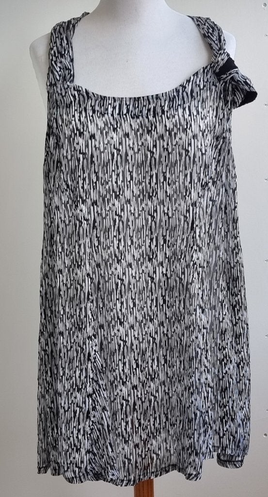 Carleoni zwart/wit transparant jurkje mt. 50/52, Kleding | Dames, Carleoni, Ophalen of Verzenden, Zo goed als nieuw, Jurk