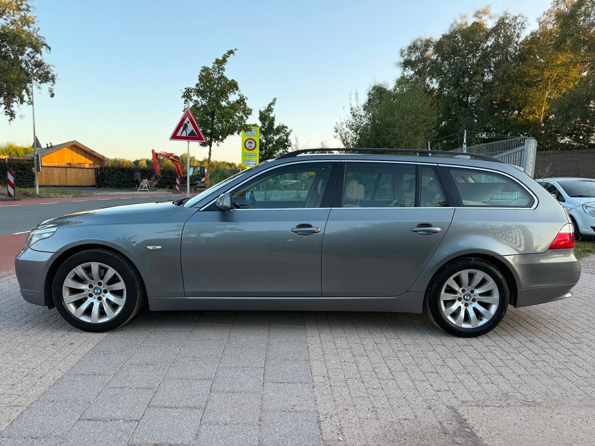 BMW 5-serie Touring 520i Corporate Lease Business Line AUTOM, Auto's, Automaat, Dealer onderhouden, Achterwielaandrijving, 4 cilinders