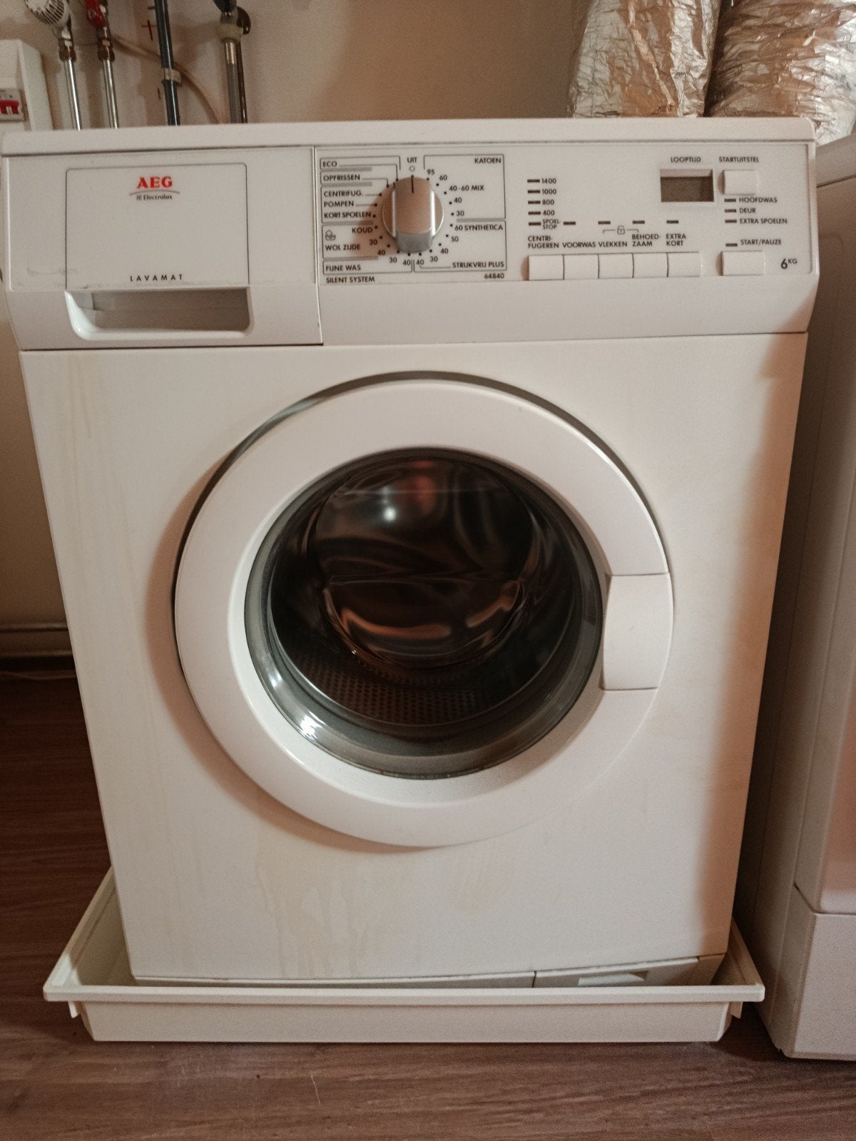 AEG Lavamat Wasmachine 6 kg - Inclusief Lekbak, Ophalen, Gebruikt, 85 tot 90 cm, 1200 tot 1600 toeren