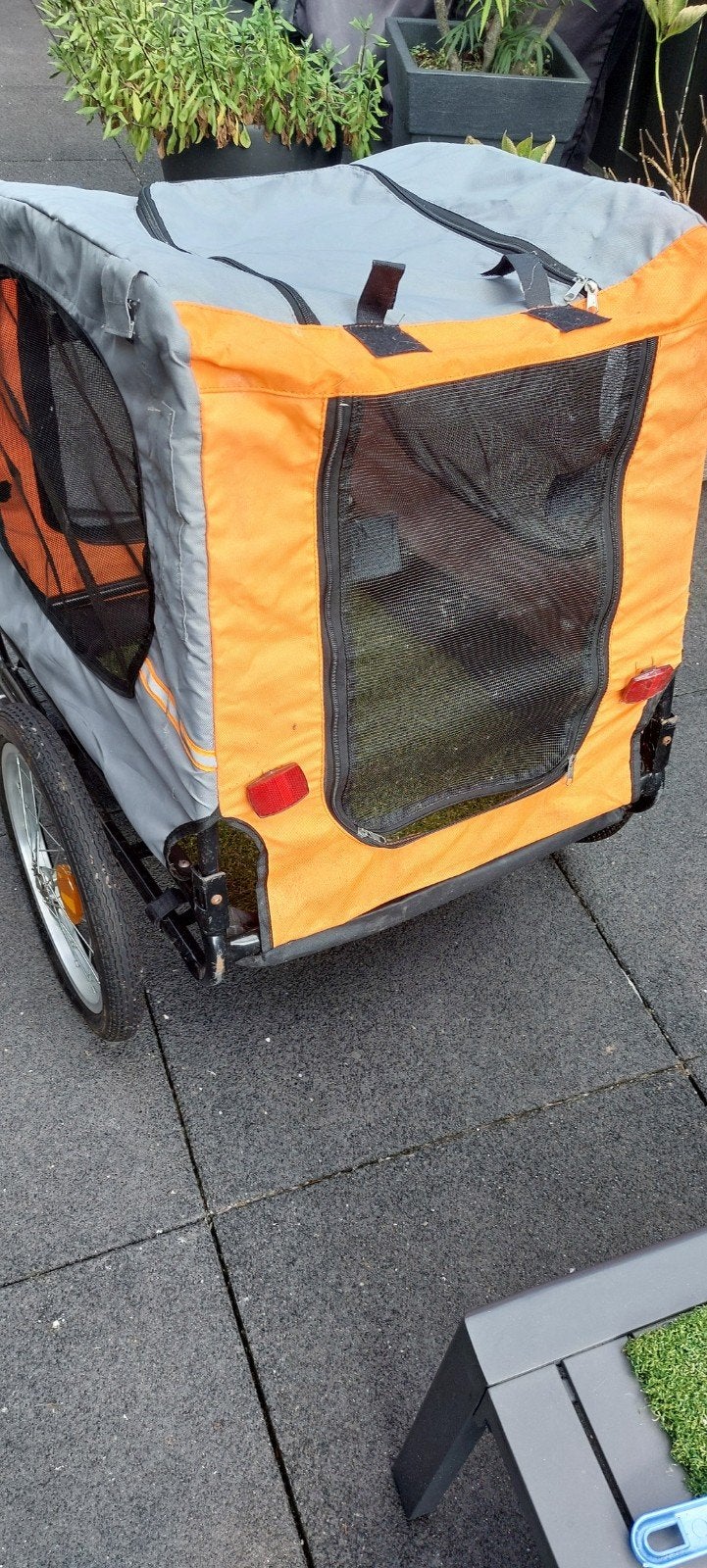 Hondenfietskar - Comfortabel en Veilig voor Uw Hond, Fietsen en Brommers, Ophalen, Gebruikt, Opvouwbaar, 20 tot 40 kg