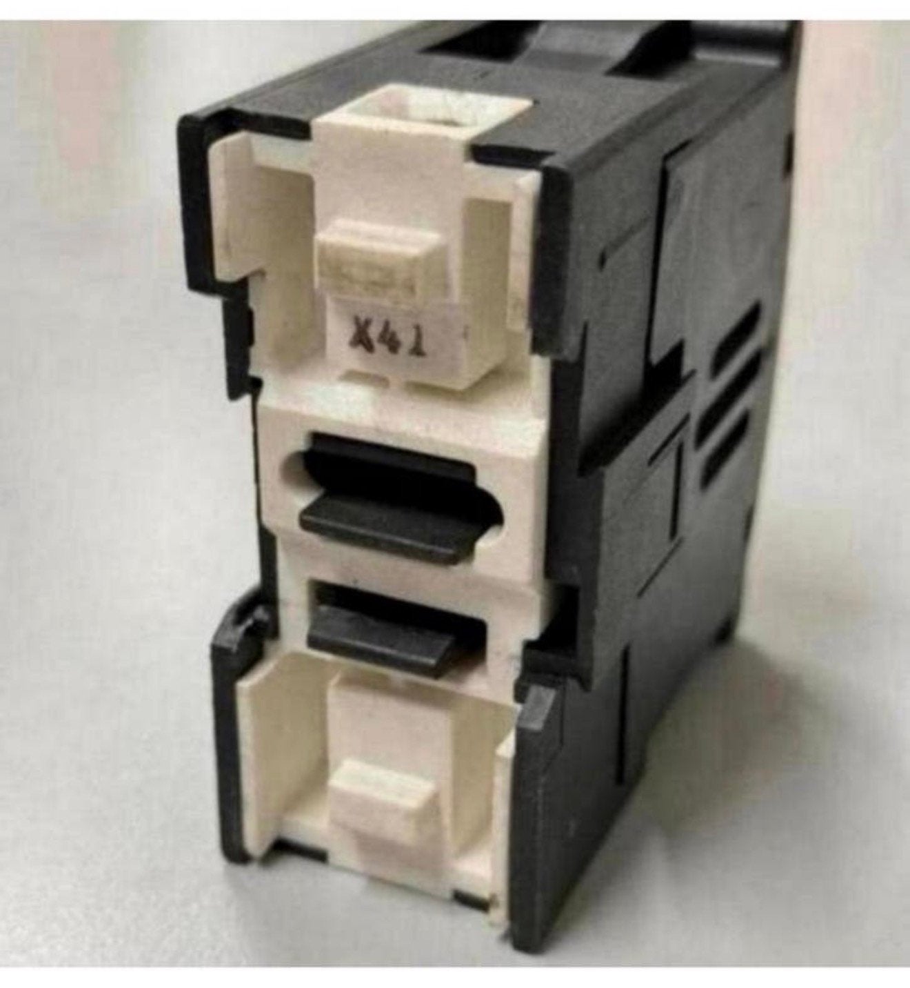 BUSS JT60060 35-60 amp Class J 600 volt Fuse Zekering Holder, Ophalen of Verzenden, Zo goed als nieuw, H, H