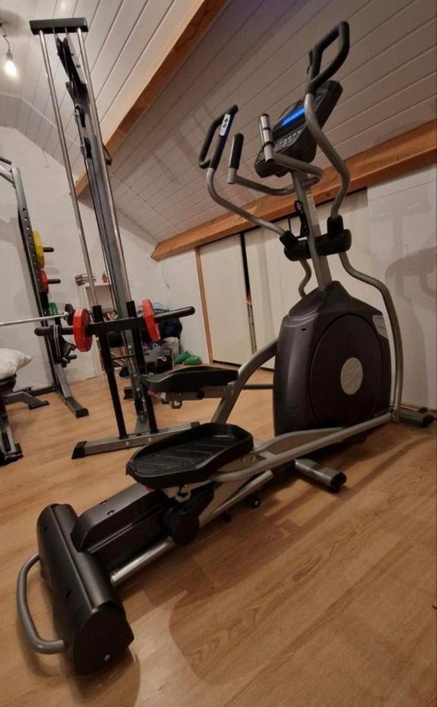 Spirit Fitness XE295 Crosstrainer twv €1600, Ophalen, Zo goed als nieuw, Crosstrainer