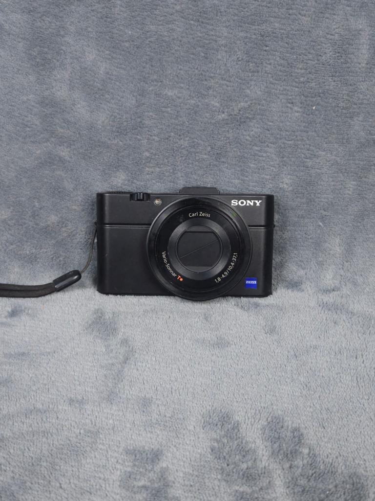 Sony RX100 II Camera Digitaal Zwart Compact Mark 2 Digicam., Gebruikt, ., Ophalen of Verzenden, .