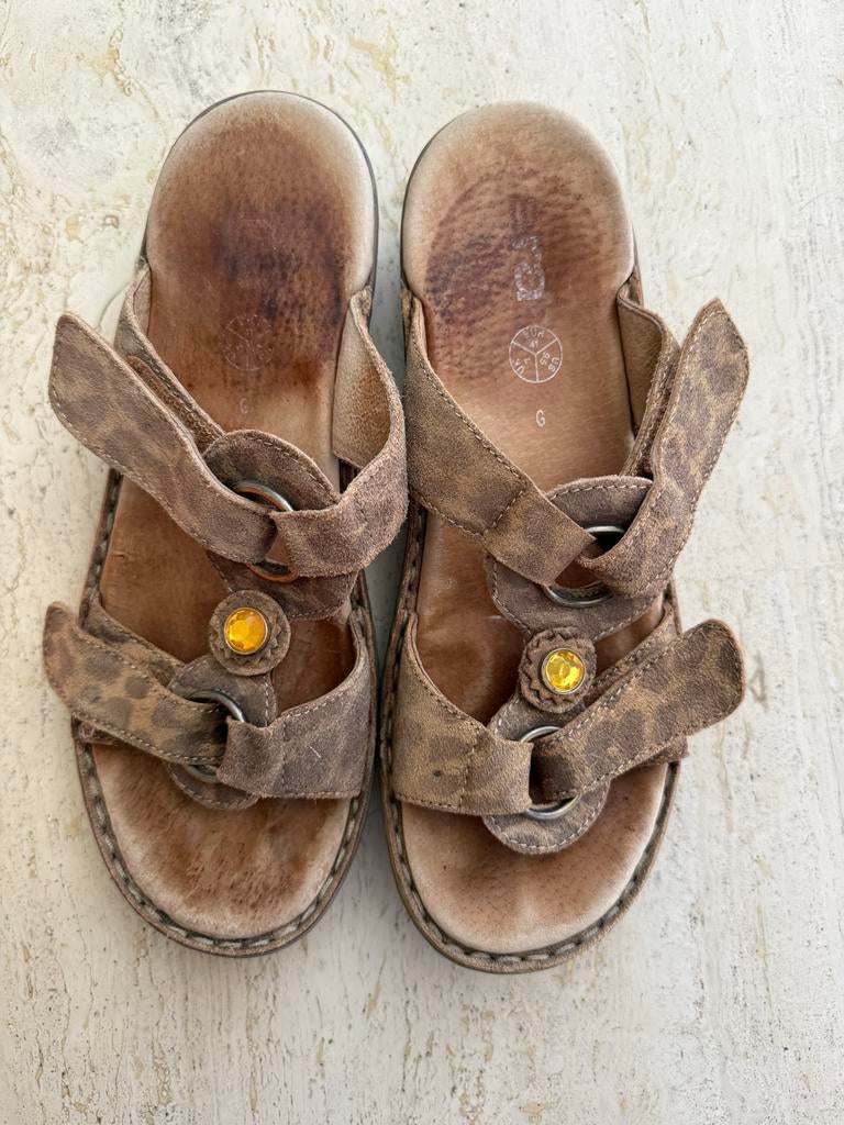 Gedragen Ara slippers panterprint en steen, maat 41, Slippers, Bruin, Ophalen of Verzenden, Gedragen