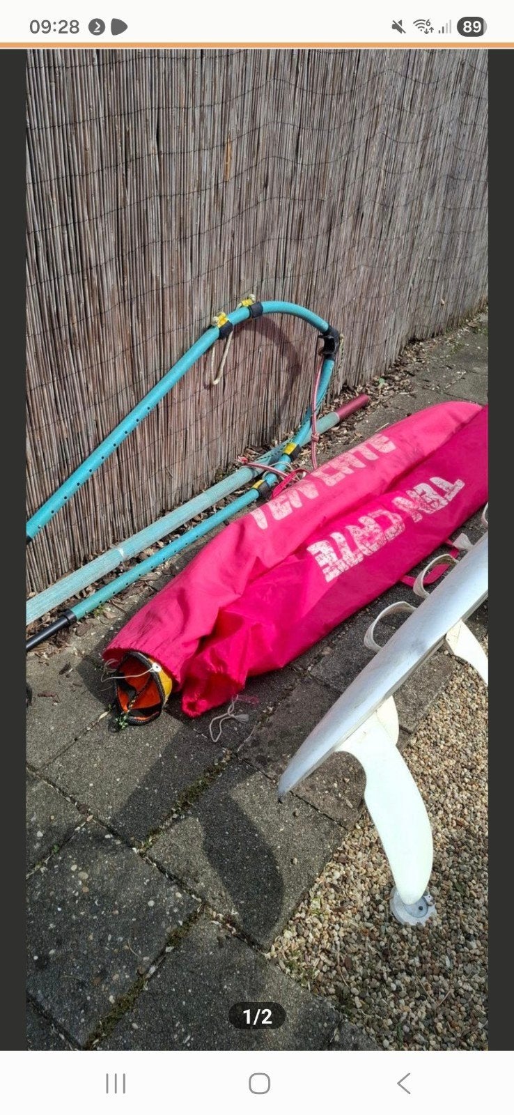 GRATIS: Zeilen, mast, trapeze, giek van surfplank, Watersport en Boten, Windsurfen, Ophalen of Verzenden, Gebruikt, Plank