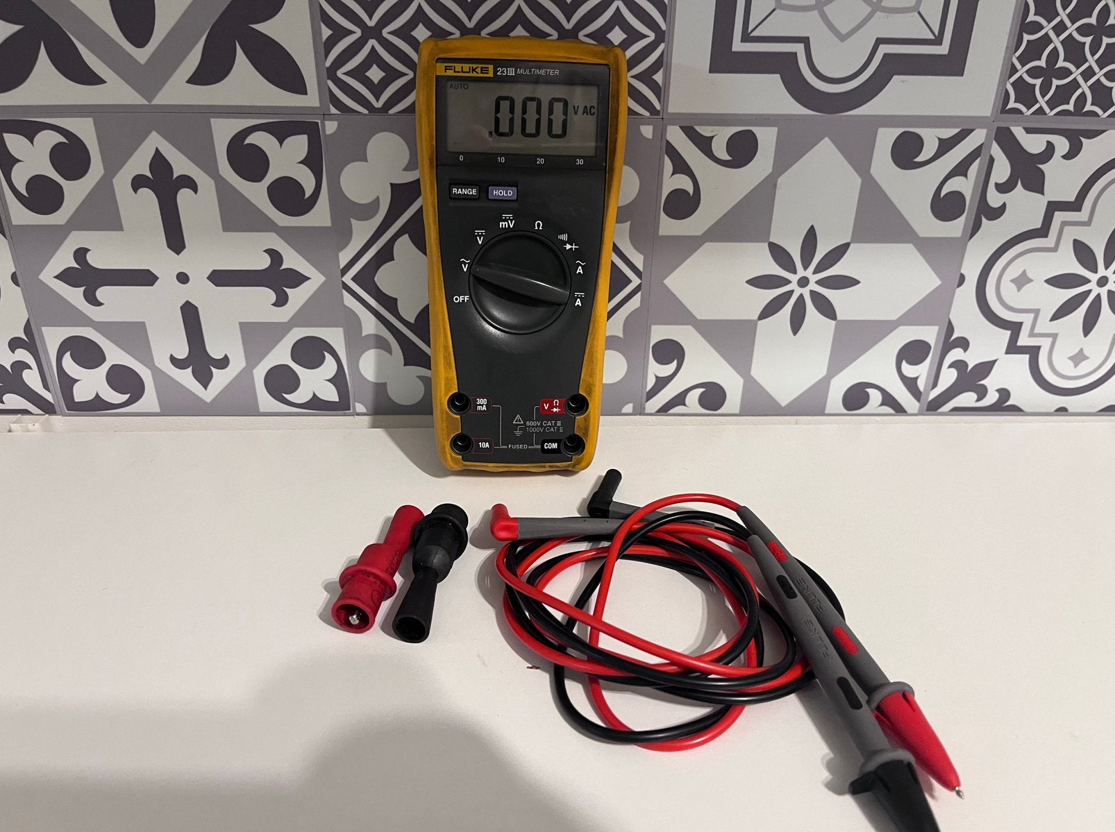 Fluke 23 III multimeter met originele meetsnoeren, Ophalen, Gebruikt, Multimeter