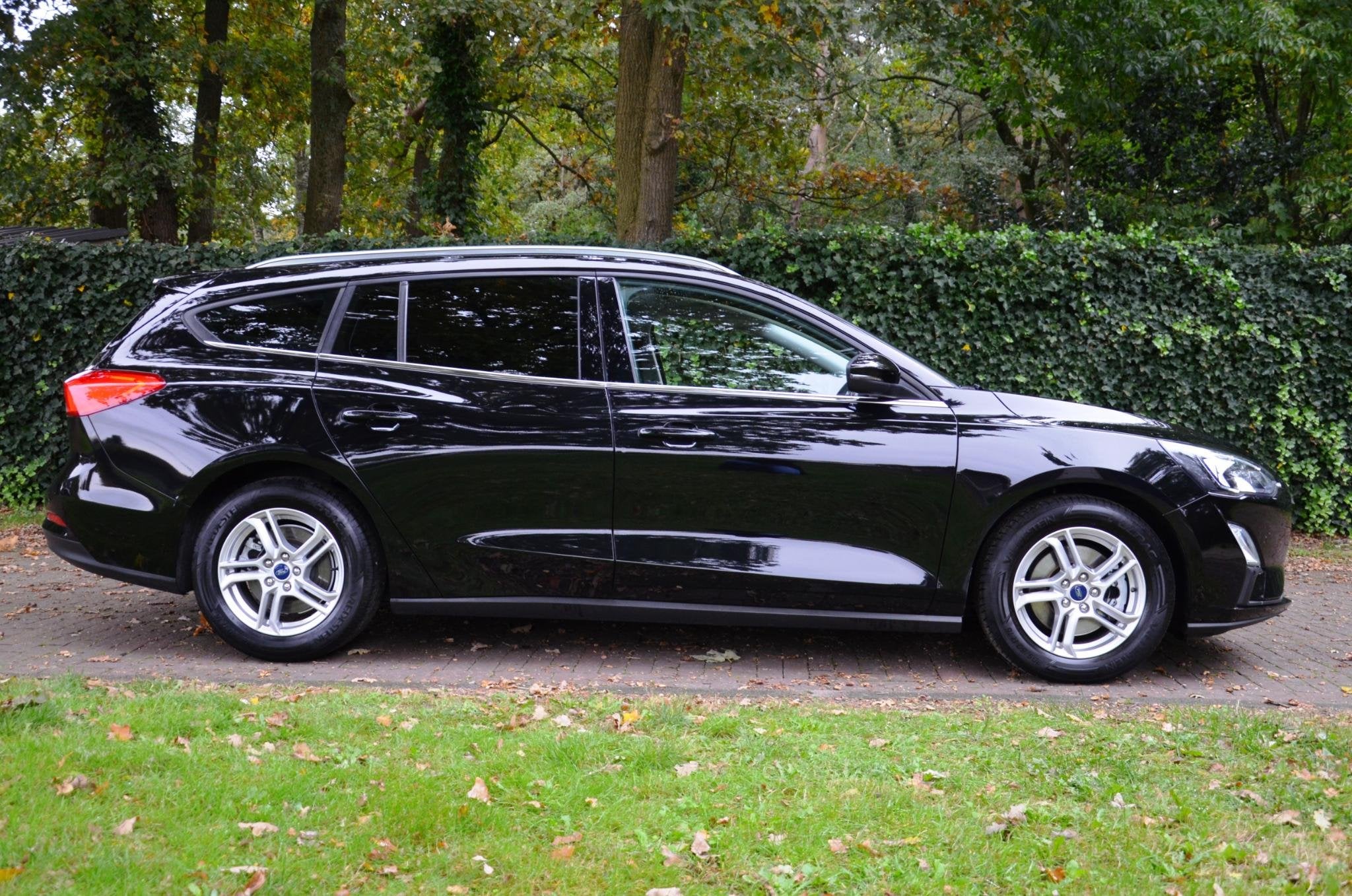 Ford Focus Wagon 1.0 EcoBoost Hybrid Trend Edition Business, Gebruikt, Zwart, Origineel Nederlands, 999 cc