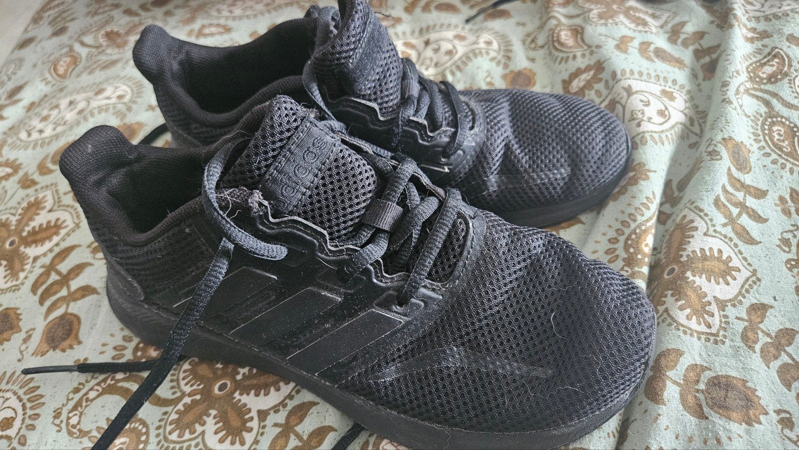 Adidas Sportschoenen Zwart - Maat 33, Adidas, Gebruikt, Ophalen of Verzenden, Jongen of Meisje