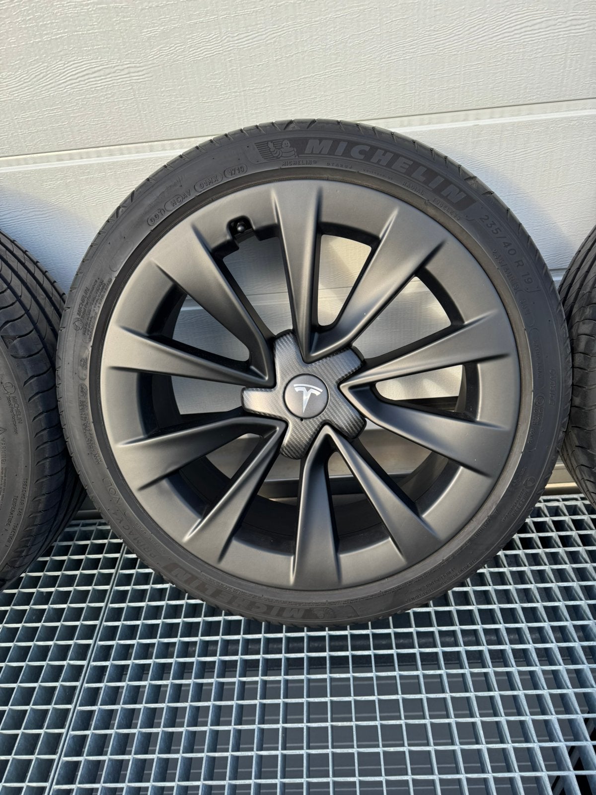 Orginele Tesla model 3 velgen zwart 19 inch Michelin, Ophalen, Gebruikt