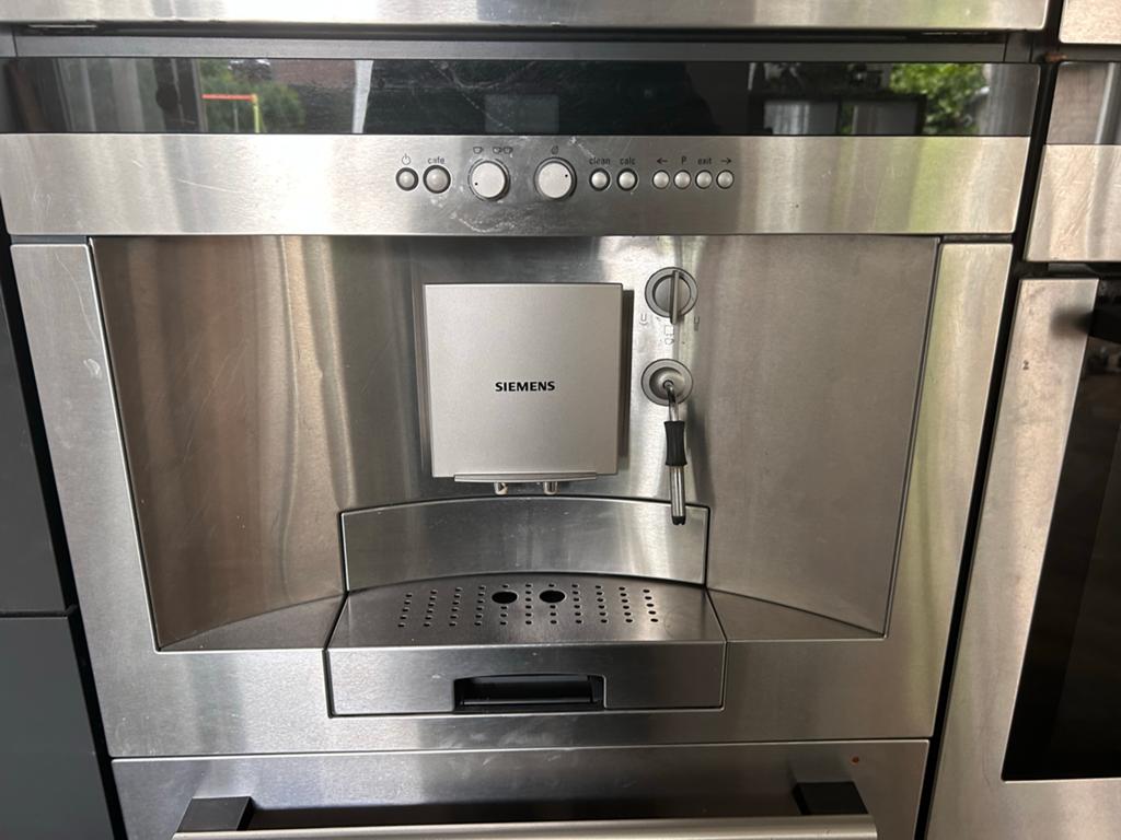 Siemens inbouw koffiemachine - defect, nieuwe zetgroep, Witgoed en Apparatuur, Koffiezetapparaten, Ophalen, Niet werkend, Koffiemachine