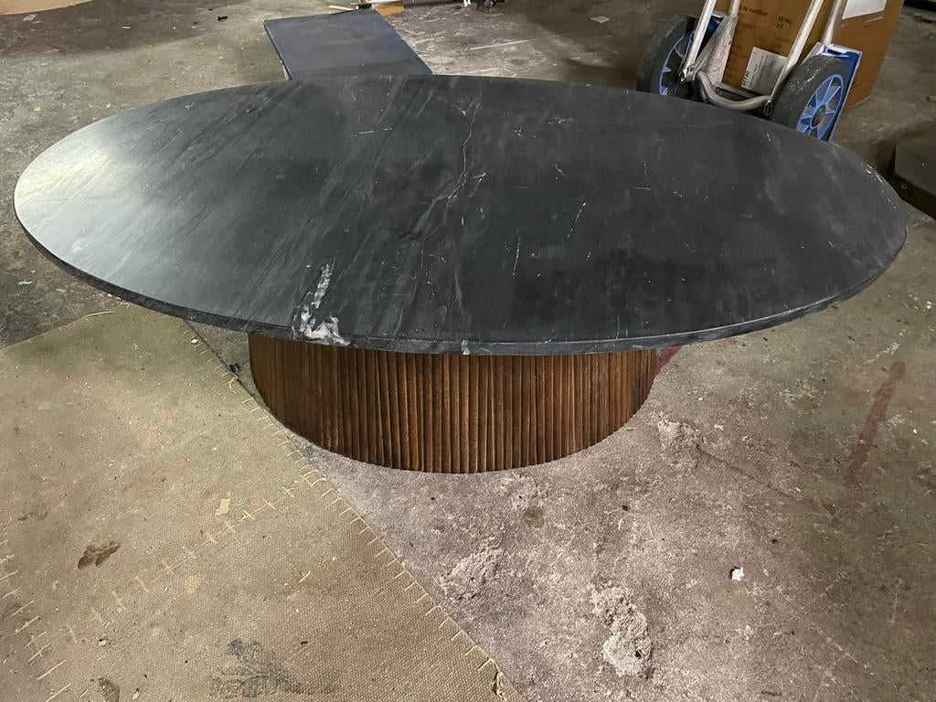 Ovale salontafel 120x70 met zwart marmer en mangohout