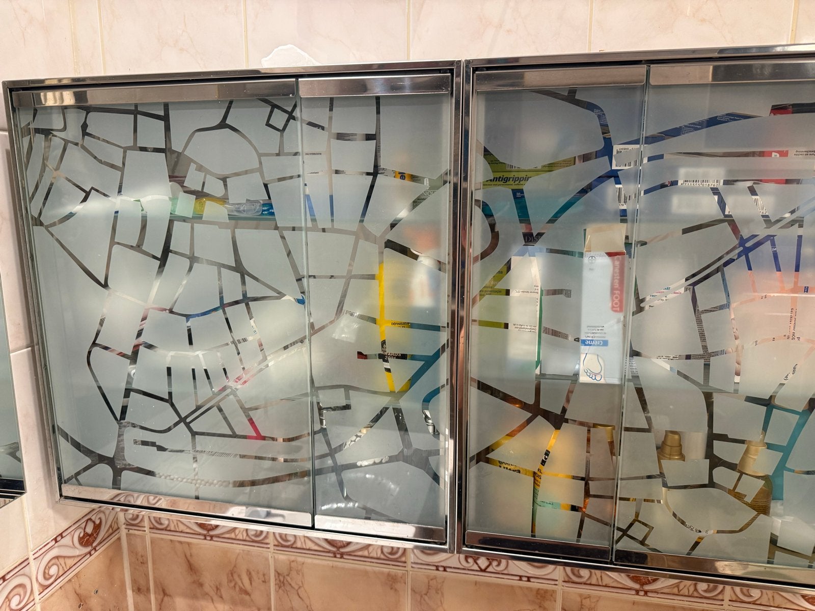 Spiegelkast badkamer met glazen deuren, Ophalen, Spiegelkast, 50 tot 100 cm, Zo goed als nieuw