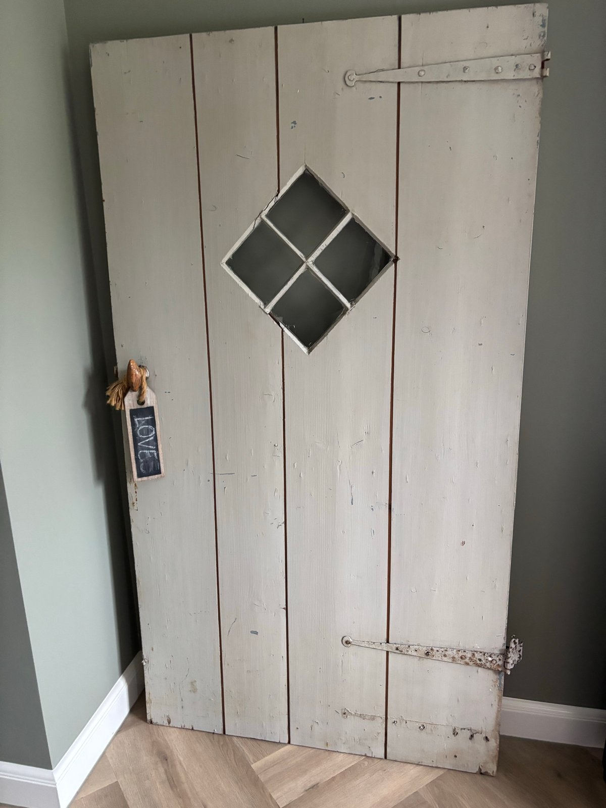 Antieke houten deur met glas en smeedijzeren scharnieren, Doe-het-zelf en Verbouw, Deuren en Horren, Ophalen, Gebruikt, 80 tot 100 cm