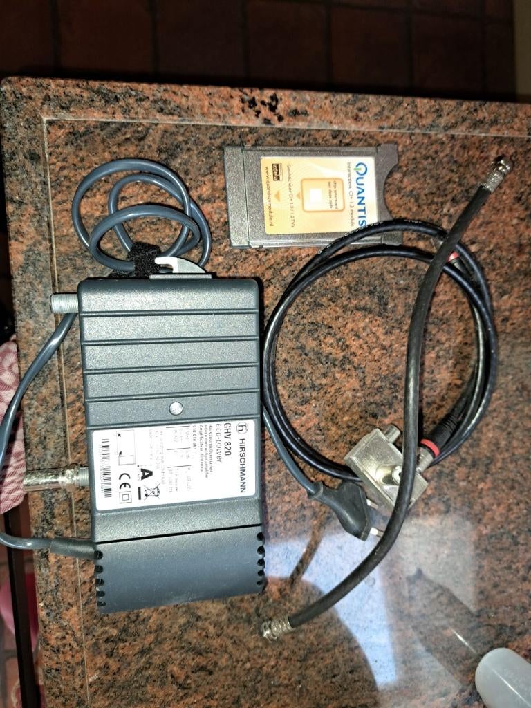 Hirschmann  GHV820 antenneversterker, Verzenden, Gebruikt