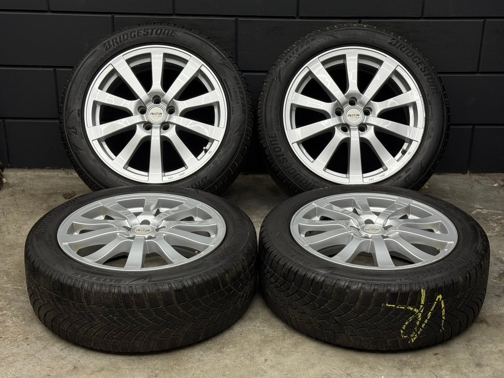 17 inch Platin - Seat Arona 5x100 ET46 205/55/17 Bridgestone, Ophalen, ., Banden en Velgen, 17 inch