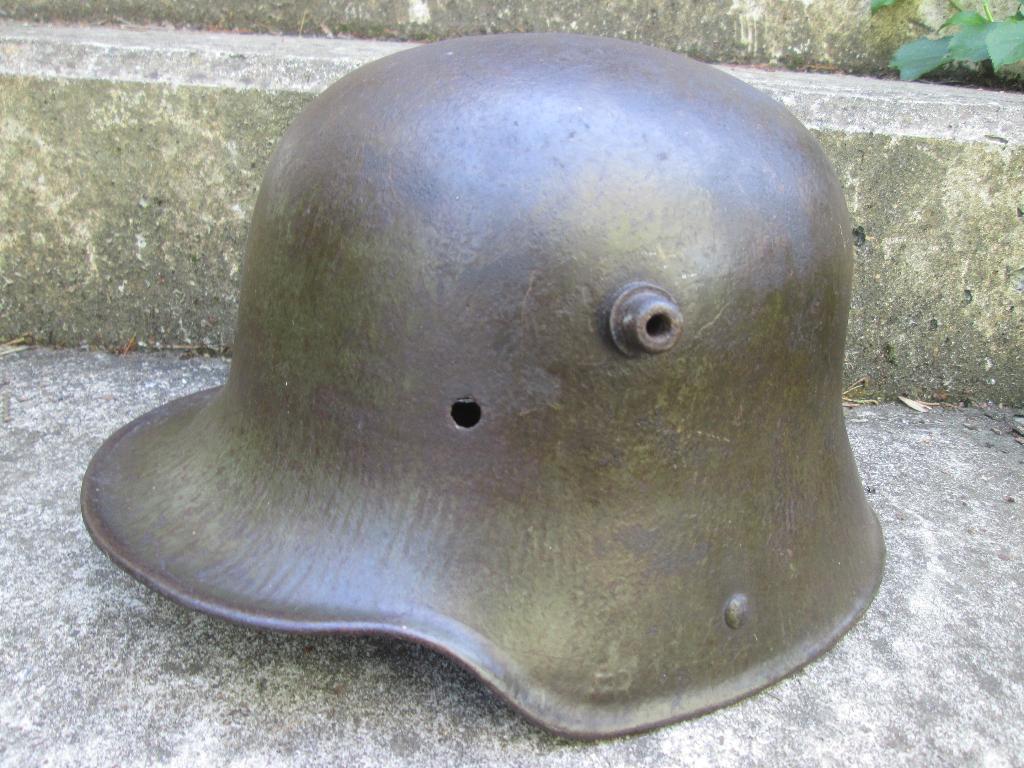 Duitse helm M16 5e infanterie Div. originele kleur Zeldzaam, Verzamelen, Militaria | Algemeen, Ophalen of Verzenden, Landmacht