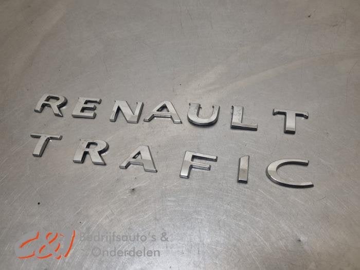 Embleem van een Renault Trafic, Gebruikt, -, Renault, -