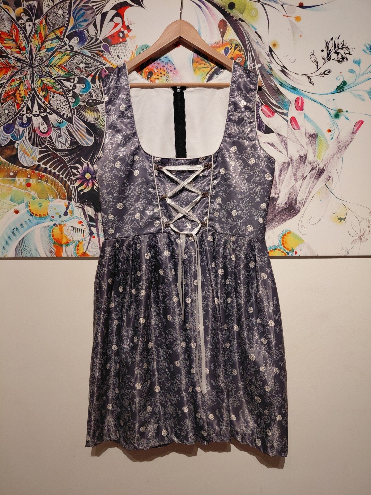 Prachtige Dirndl jurk XL, Kleding | Dames, Ophalen of Verzenden, Zo goed als nieuw, Maat 46/48 (XL) of groter, Meerkleurig