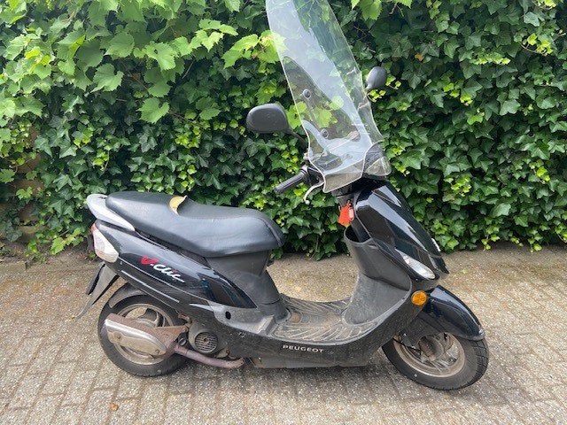 peugeot v clic inruil koopje € 100,-, Gebruikt, Overige modellen, Ophalen of Verzenden, Hoofdstraat 23