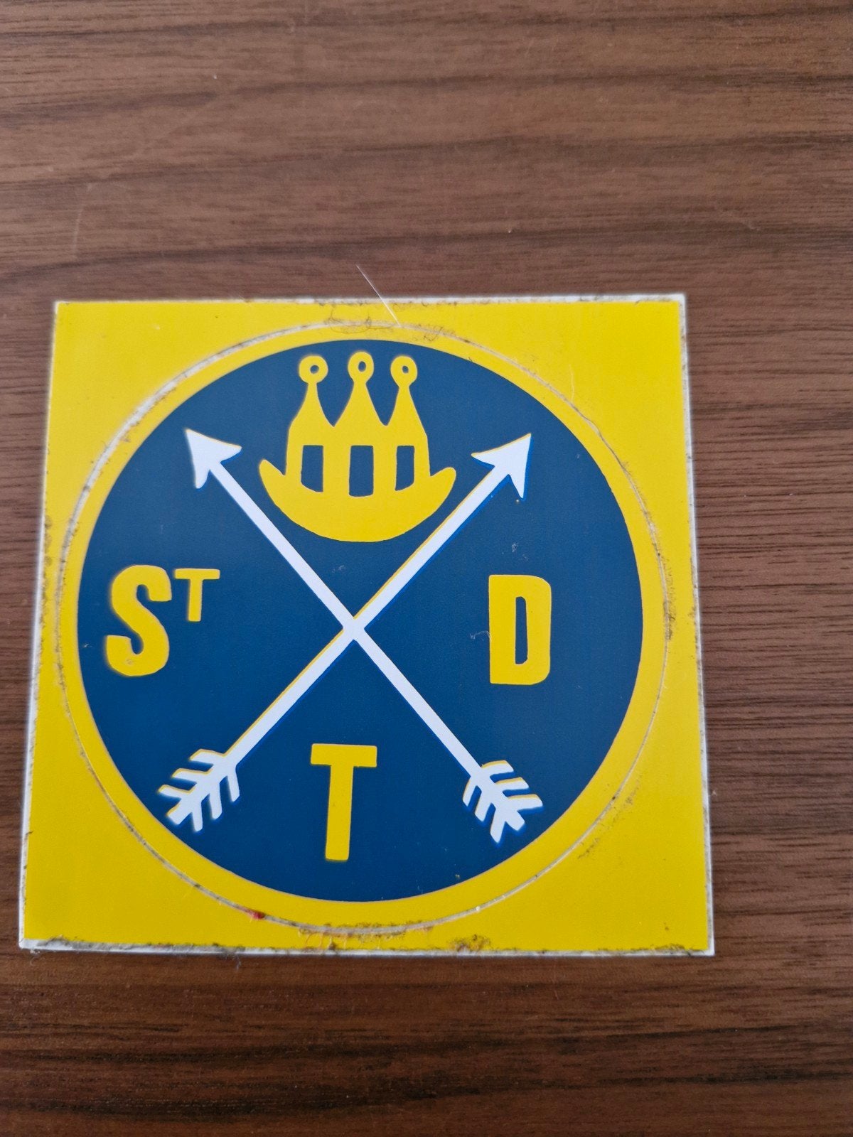 9499 Vintage ST D T Sticker - Uniek Design, Ophalen of Verzenden, Gebruikt, Sticker