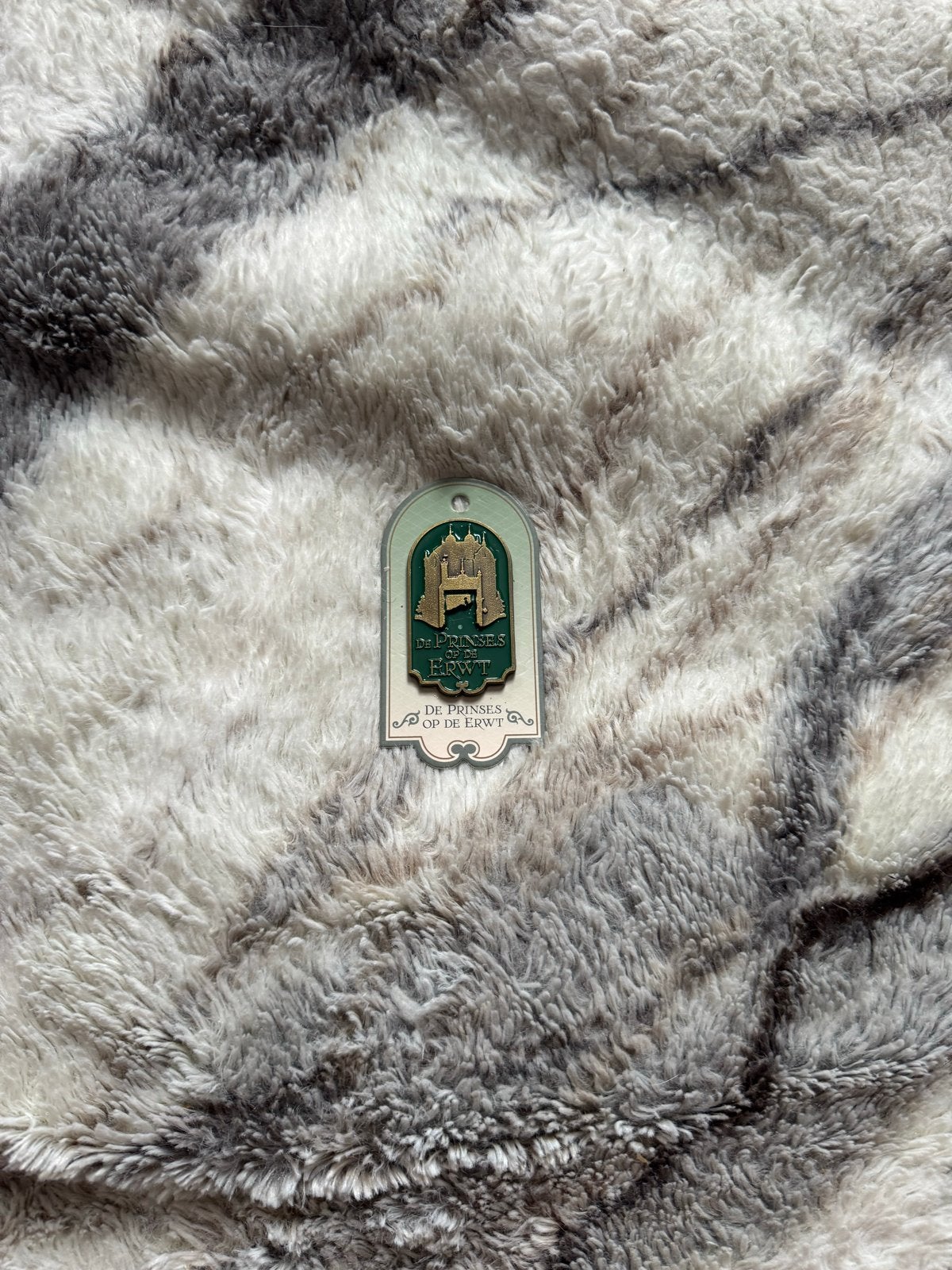 Efteling De Prinses op de Erwt Pin, Ophalen of Verzenden, Nieuw, Button of Speldje