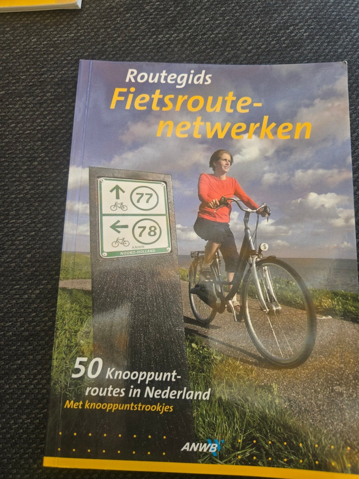 ANWB routegids Fietsroute werken, Ophalen of Verzenden, Benelux, Fiets- of Wandelgids, ANWB