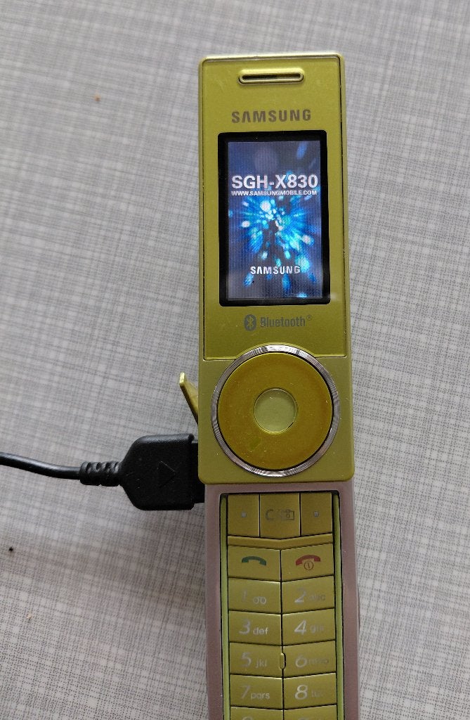 Vintage SAMSUNG flip-twist X830 lime groen, Telecommunicatie, Mobiele telefoons | Samsung, Gebruikt, Overige modellen, Overige kleuren