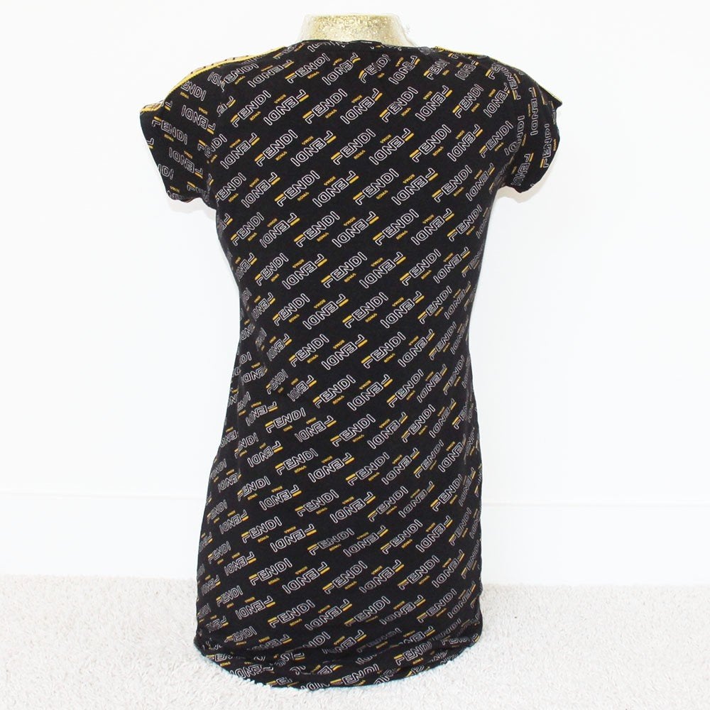 Prachtig Fendi Jurkje - 102 (M) € 95,-, Maat 38/40 (M), Meerkleurig, Fendi, Ophalen of Verzenden