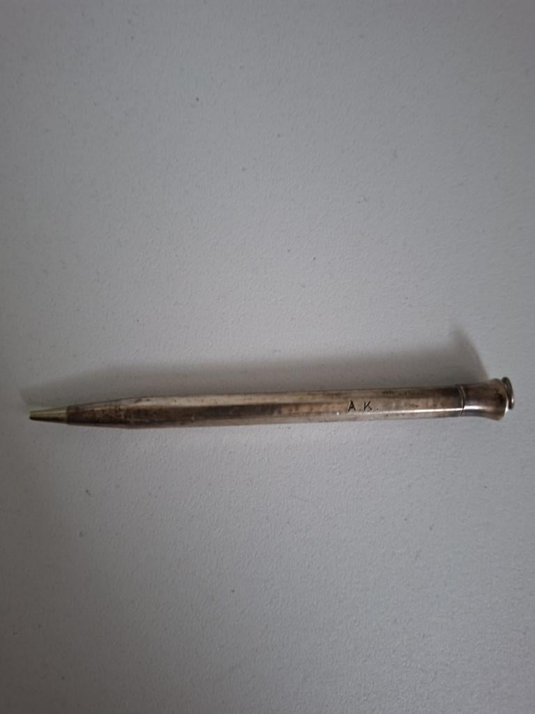 Zilveren potlood, Ophalen