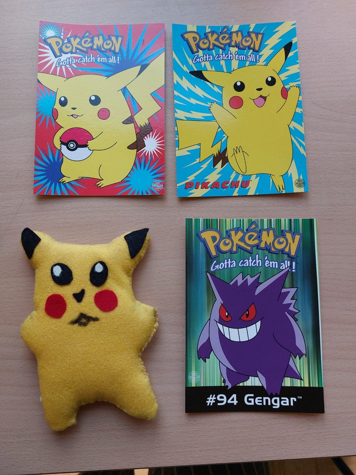 Pokémon Pikachu knuffel en ansichkaarten set, Hobby en Vrije tijd, Ophalen of Verzenden, Gebruikt, Overige typen