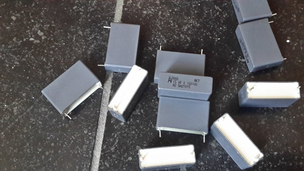 Arcotronics 15uf 160v mkt 10% 27,5mm (Nieuw), Ophalen of Verzenden, Nieuw