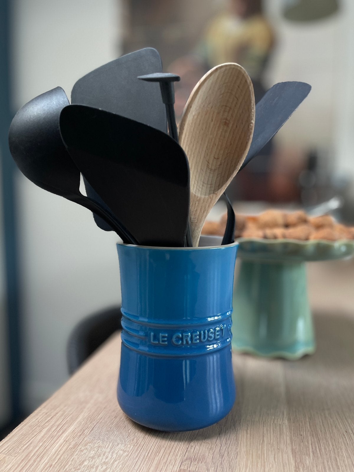 Spatel of lepel-pot Creuset blauw, Huis en Inrichting, Ophalen, Pot, Bus of Blik, Le Creuset, Zo goed als nieuw