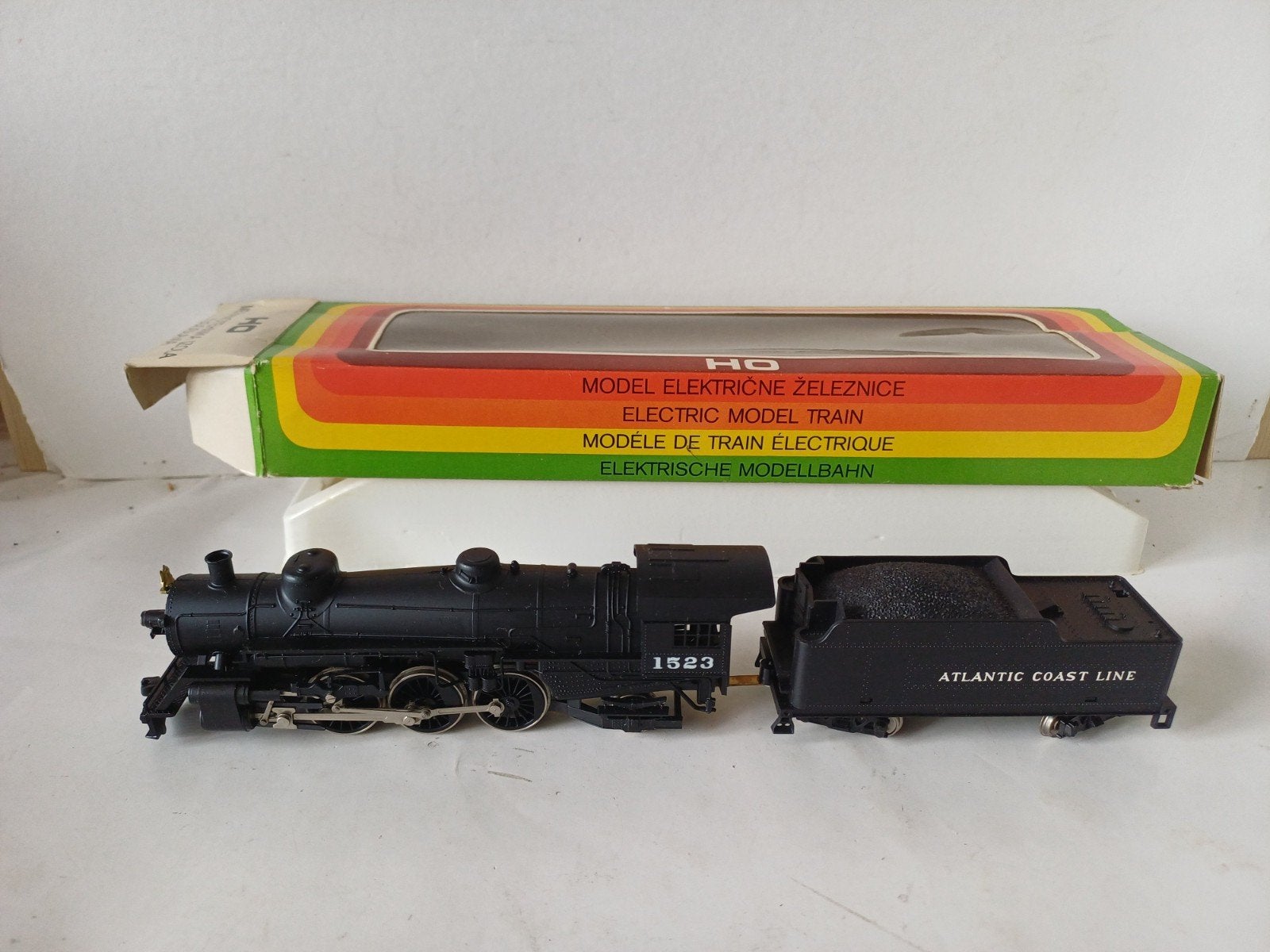 Mehano Yugoslavia HO H0 1:87 lok 1523 locomotive, Ophalen of Verzenden, Gelijkstroom of Wisselstroom, Brug, Tunnel of Gebouw, Overige merken