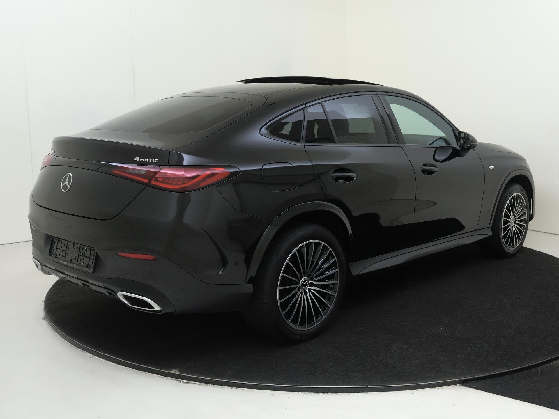 Mercedes-Benz GLC-klasse Coupé 400e 4MATIC AMG Line /Panora, Auto's, Automaat, Gebruikt, Euro 6, 4 cilinders