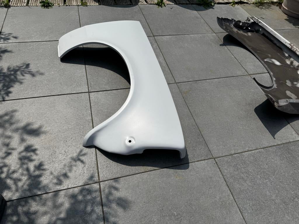 Opel Kadett Spatbord Rechts Voor - Wit of Zwart, Ophalen, Gebruikt, Voor, Opel