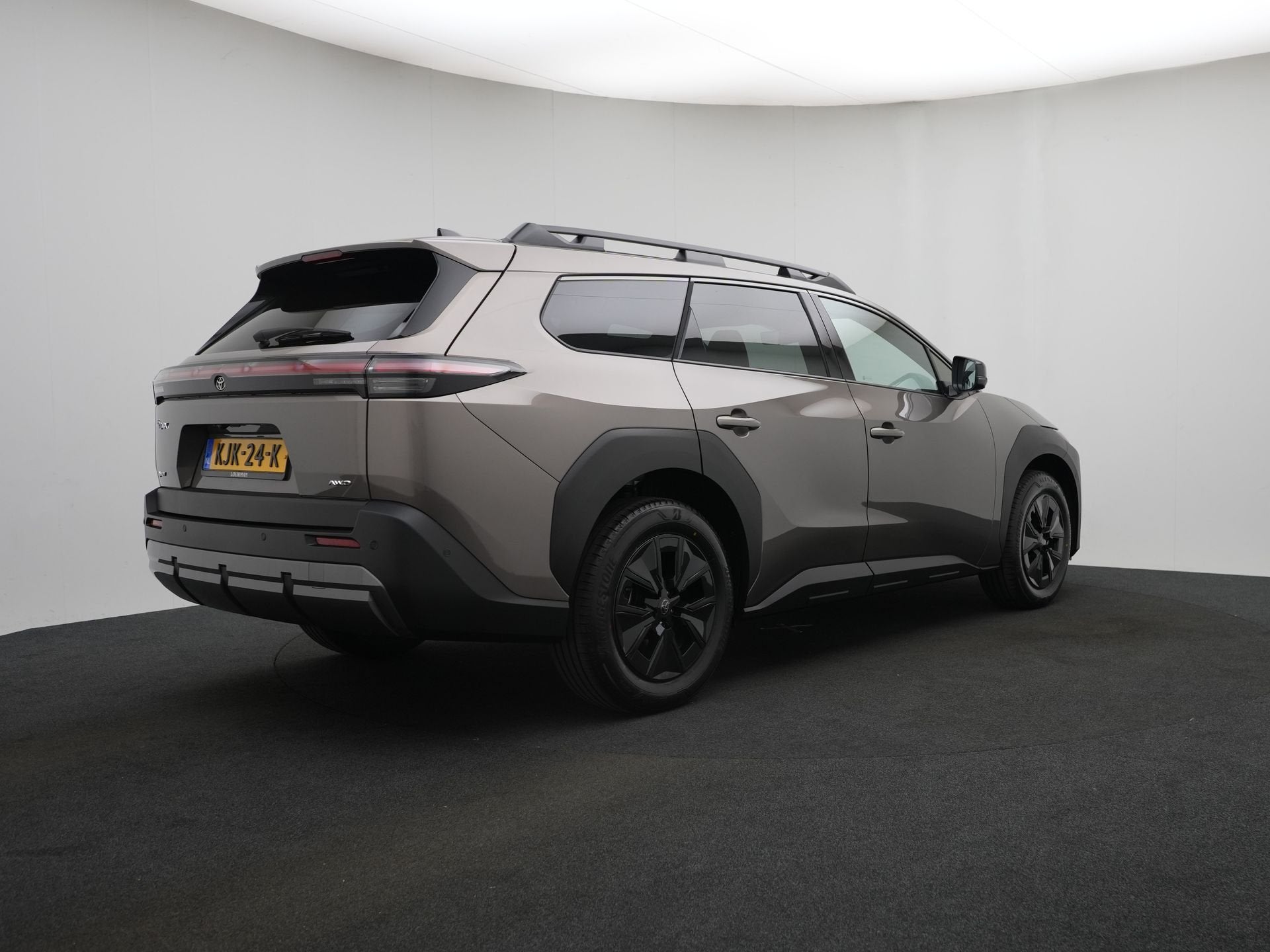 Toyota bZ4X Touring Executive AWD 75 kWh (bj 2026), Auto's, Automaat, 204 min, 24 min, Vierwielaandrijving