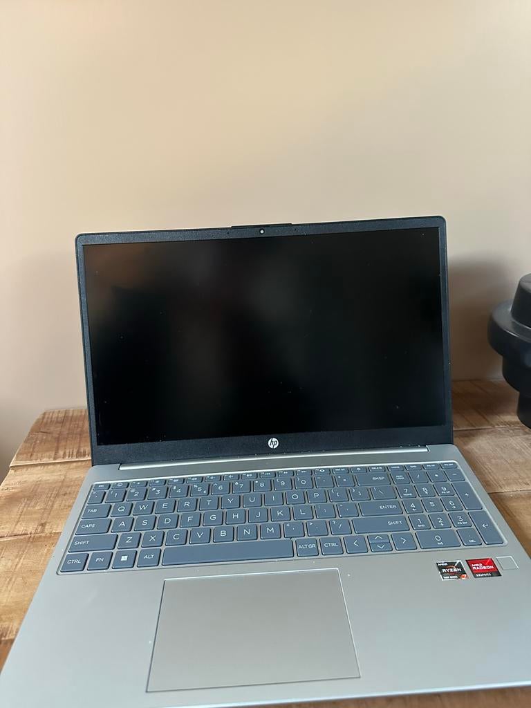 HP Laptop met AMD Ryzen 7 nog geen jaar oud, Met videokaart, Ophalen of Verzenden, Zo goed als nieuw, SSD