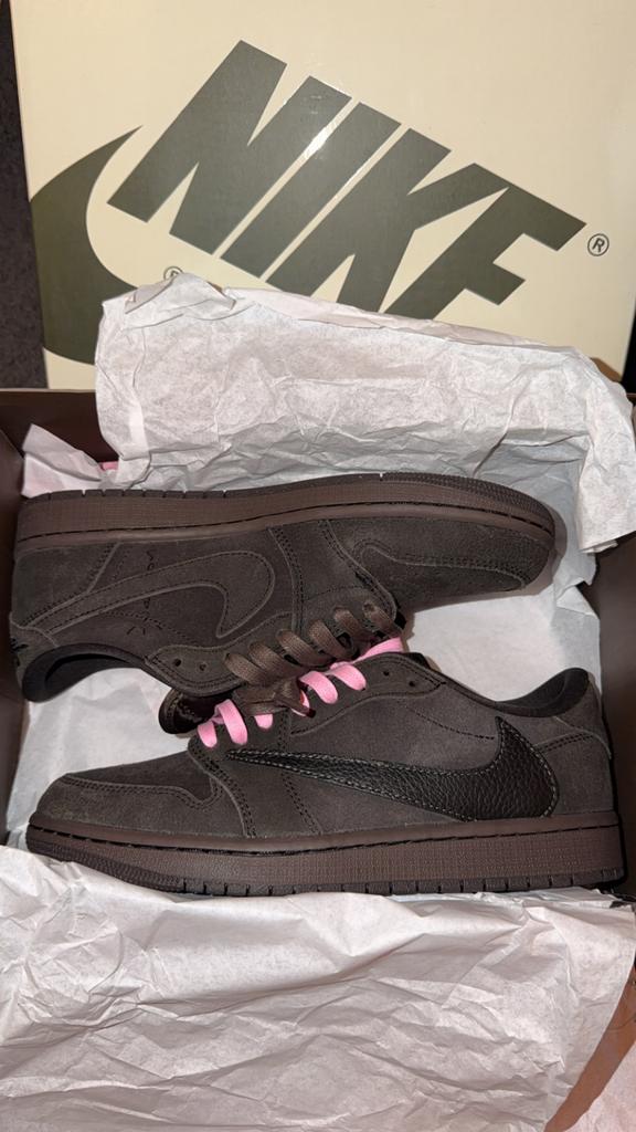 Jordan 1 Travis Scott - Diverse kleuren en maten, Ophalen of Verzenden, Nieuw, Bruin, Sneakers of Gympen