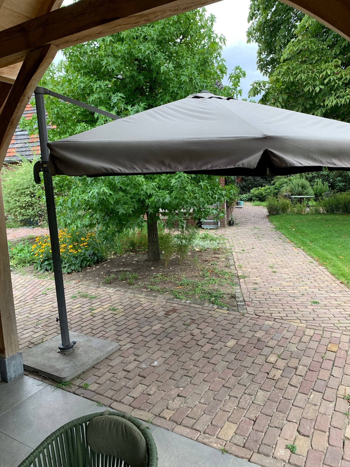 Platinum Zweefparasol 3m doorsnede met voet, Ophalen, Gebruikt, Kantelbaar, 2 tot 3 meter