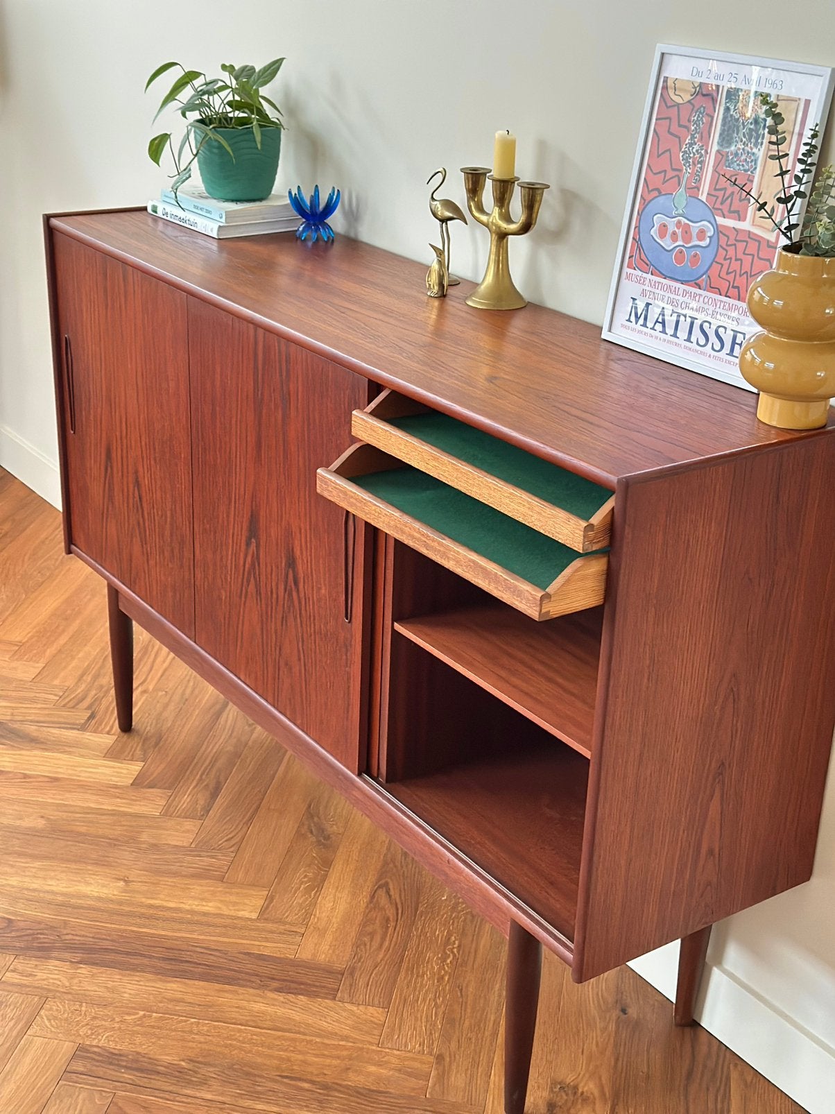 Vintage highboard wandmeubel Deens teak hout jaren 50/60/70, Huis en Inrichting, Ophalen, Gebruikt, Met deur(en), 100 tot 150 cm