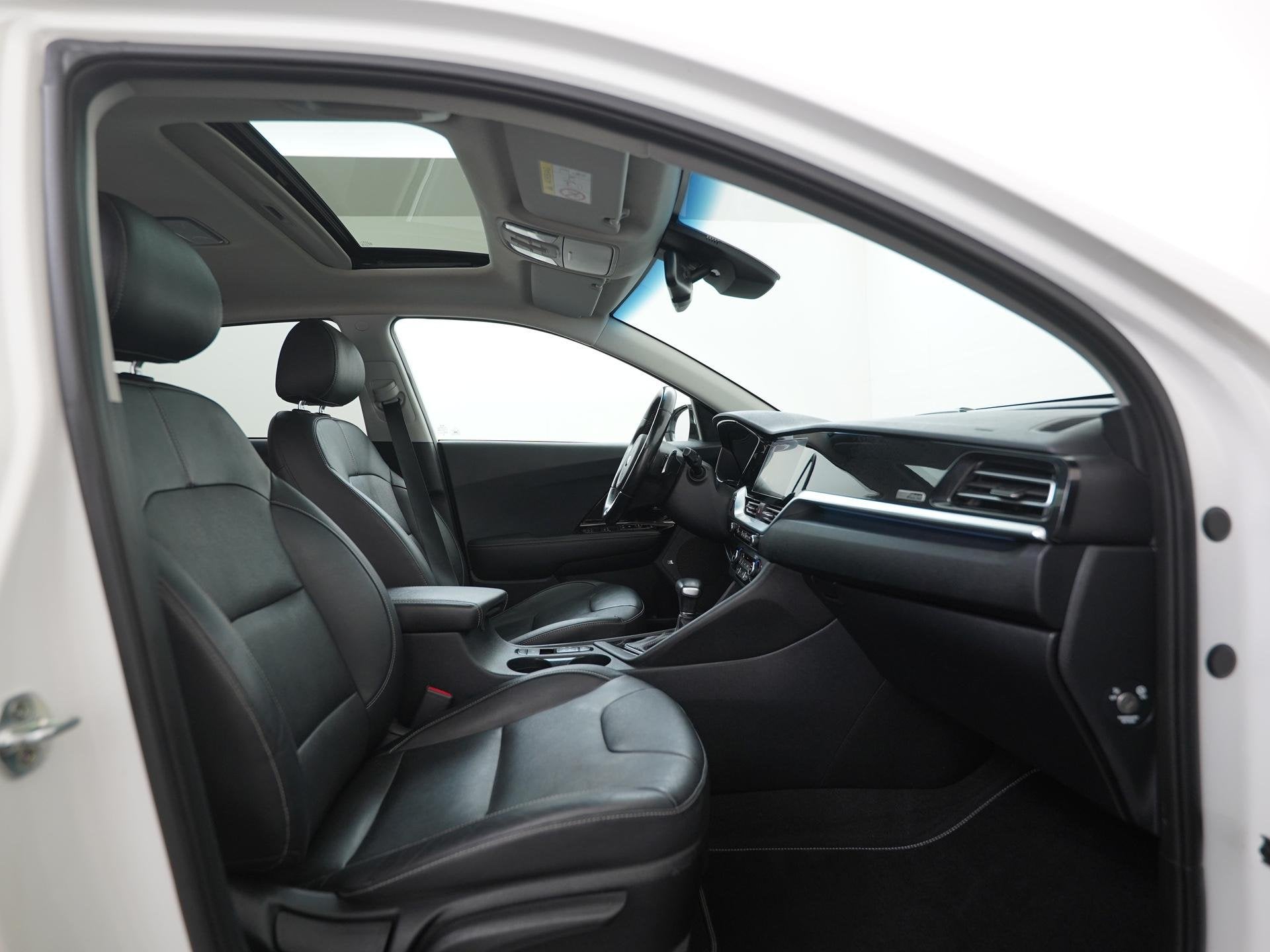 Kia Niro 1.6 GDi PHEV ExecutiveLine | Schuifdak | Trekhaak |, Gebruikt, Wit, Lichtsensor, SUV of Terreinwagen