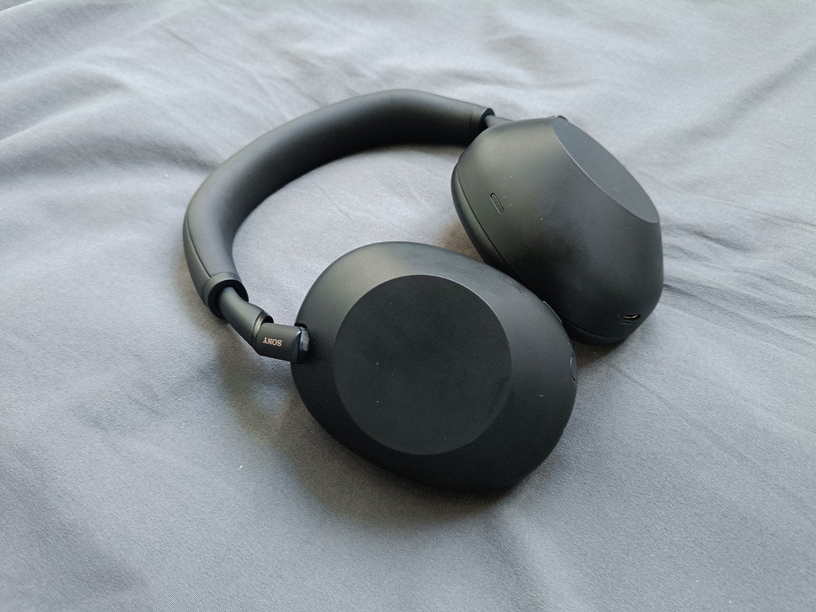 Foto 2 van Sony WH-1000XM6 Noise Cancelling Koptelefoon Zwart