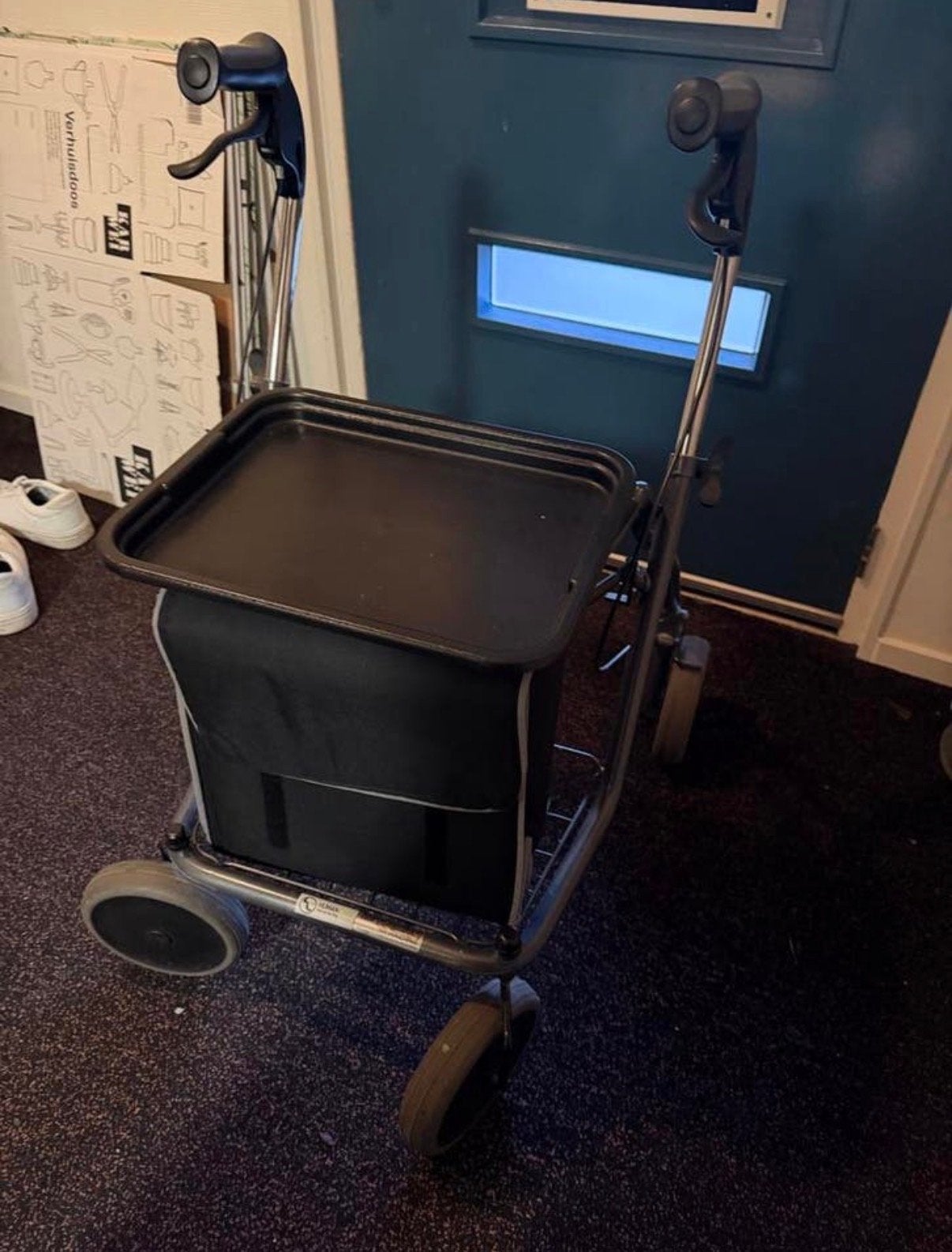 Te koop inklapbare Human care lichtgewicht rollator, Diversen, Ophalen, Lichtgewicht