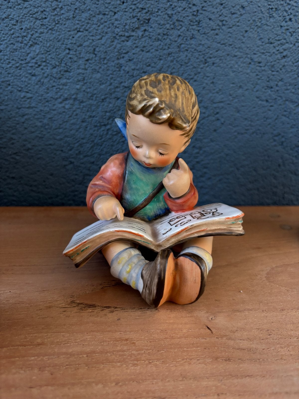 Vintage Hummel beeldje 'Jongen leest boek' 415, Ophalen, Zo goed als nieuw, Hummel