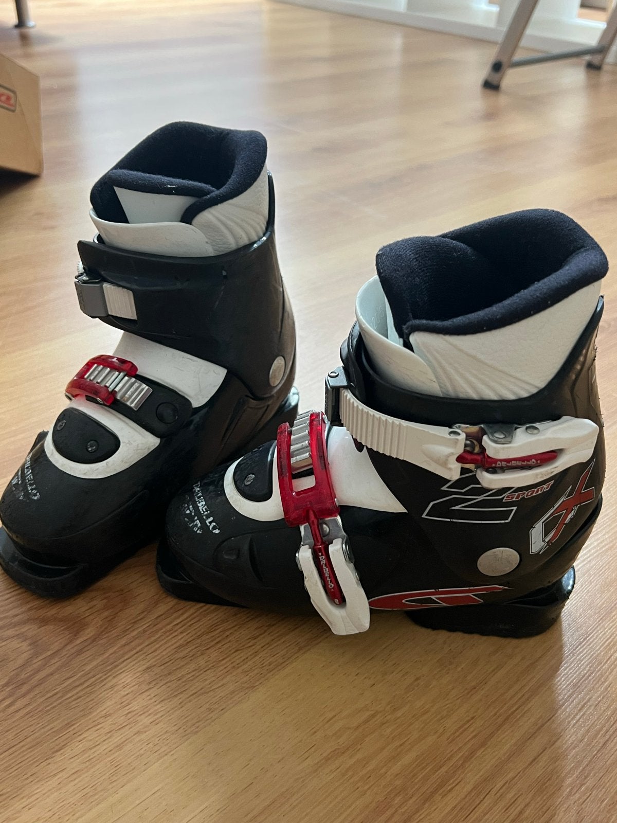 Dalbello CX 2 JR Skischoenen - Maat 30 (EUR), Sport en Fitness, Skiën en Langlaufen, Overige merken, Gebruikt, 100 tot 140 cm