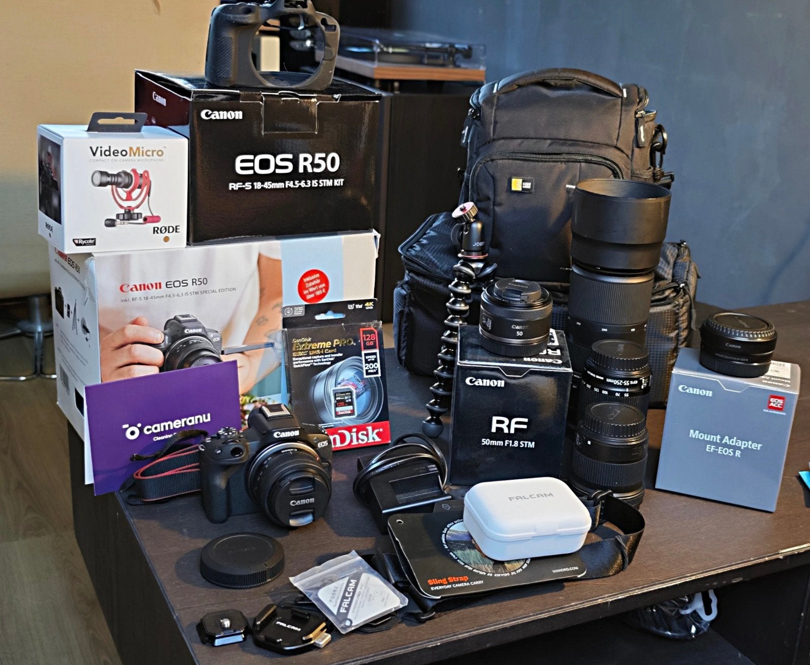 Complete Canon EOS R50 set – body, 5 lenzen, adapter & acces, Audio, Tv en Foto, Fotocamera's Digitaal, Ophalen, Geheugenkaart