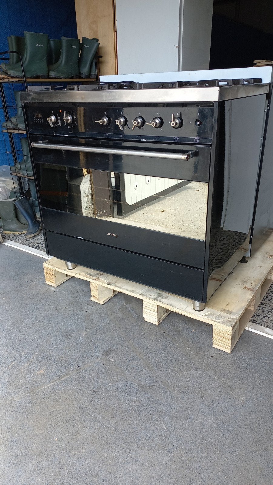 Smeg Fornuis met Gas Kookplaat en Oven - Zwart, Ophalen, Gebruikt, Hete lucht, 60 cm of meer