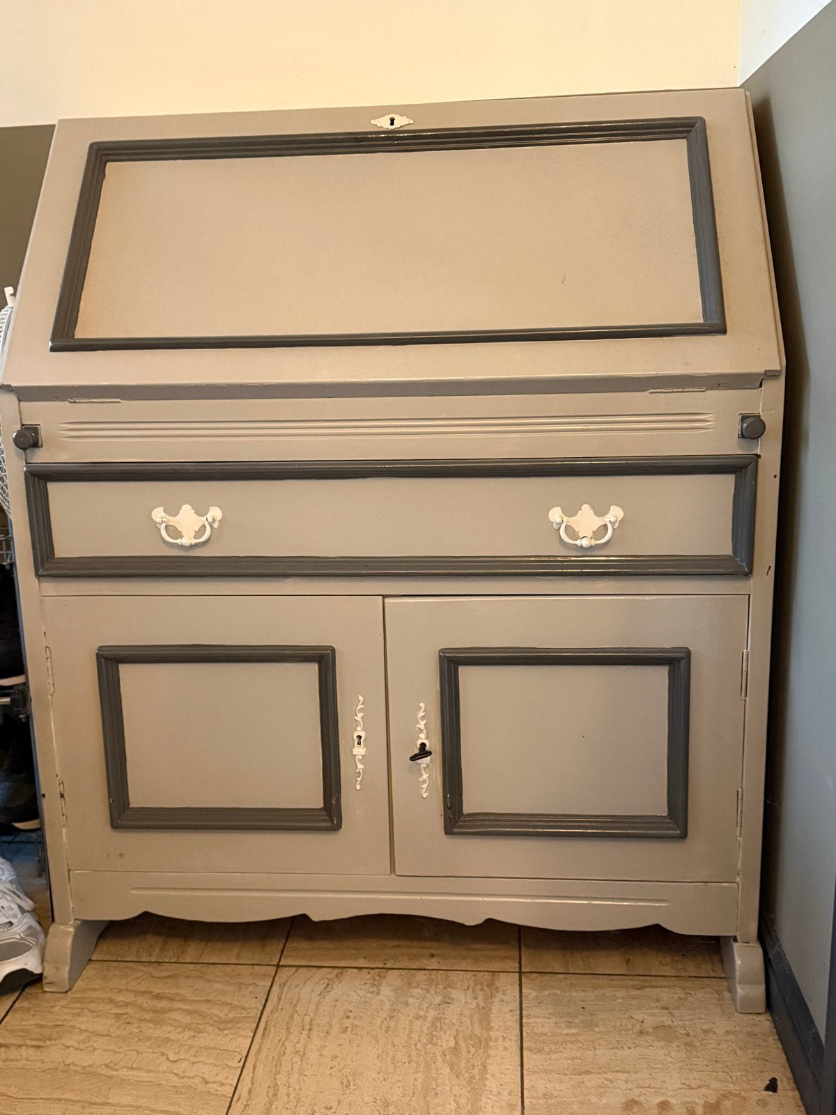 Vintage secretaire / bureau - grijs en wit, Ophalen, Gebruikt